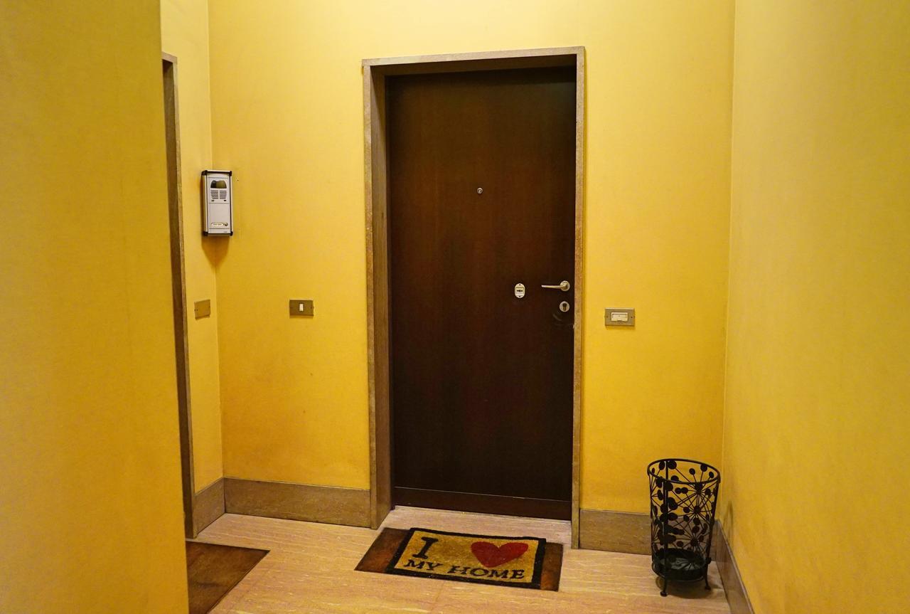 Duomo Apartment Милан Экстерьер фото